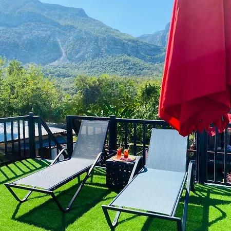Terrace بيت للعطل كمر